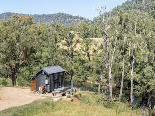 Luxury Off-Grid Tiny House in the beautiful Southern Highlands
