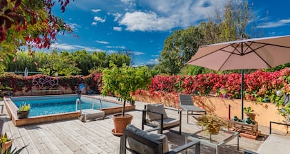 Romantic holiday home with pool near the Gorges de Verdon