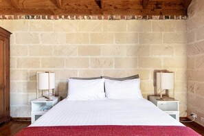 2 Schlafzimmer, Schreibtisch, Bügeleisen/Bügelbrett, kostenloses WLAN
