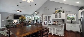 Beautiful Waterfront Home on the Alafia River