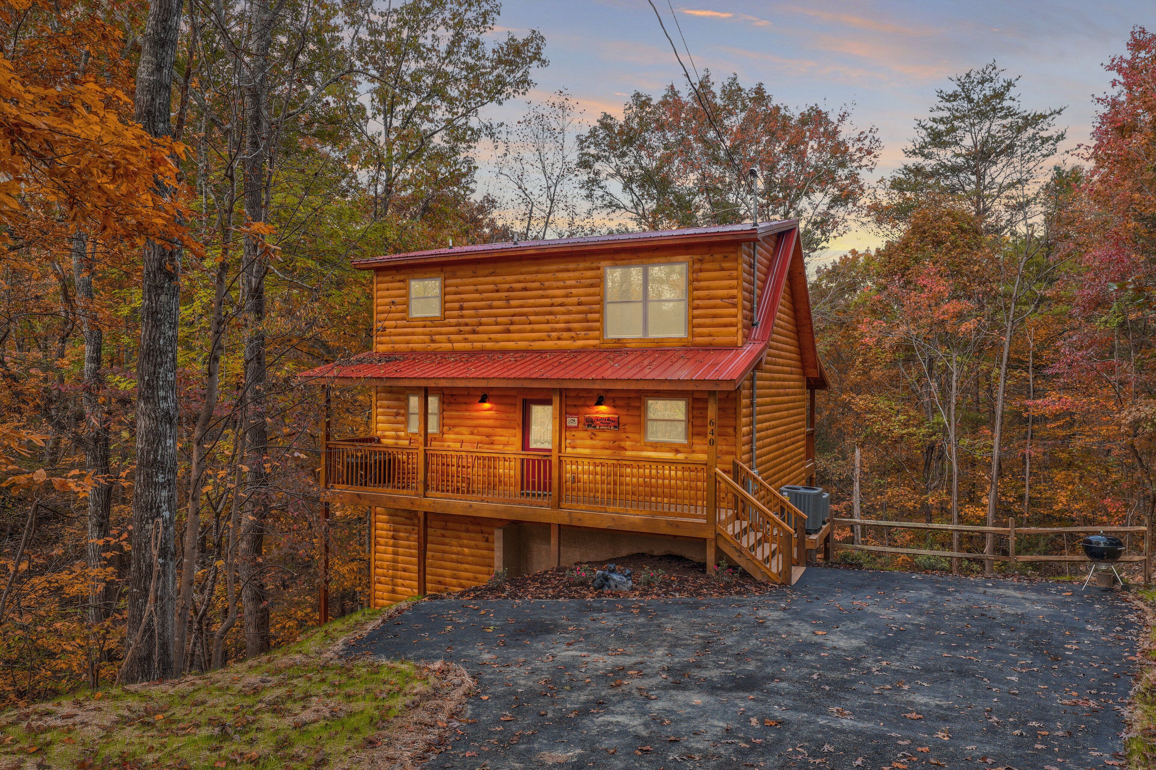 LOCATION!! 2 Bed/2.5 Bath brand new cabin located just under 2 miles from the heart of Pigeon Forge!