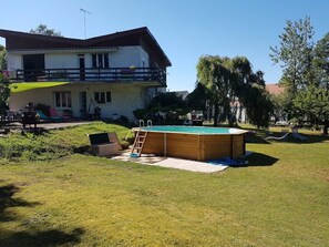Outdoor pool - La maison de LOUELYNE Come and relax in the wild Moselle region (bayon)