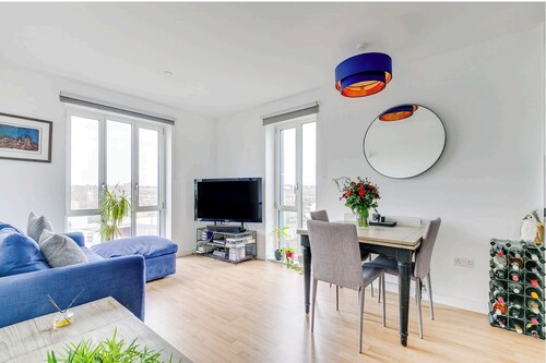 Lovely one bed apartment with excellent views of London