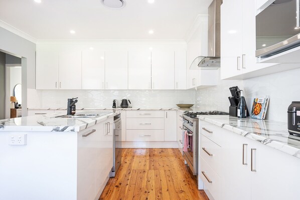 Basic House | Private kitchen