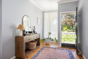 Interior entrance - Bancroft House Mudgee by Your Innkeeper (Mudgee)