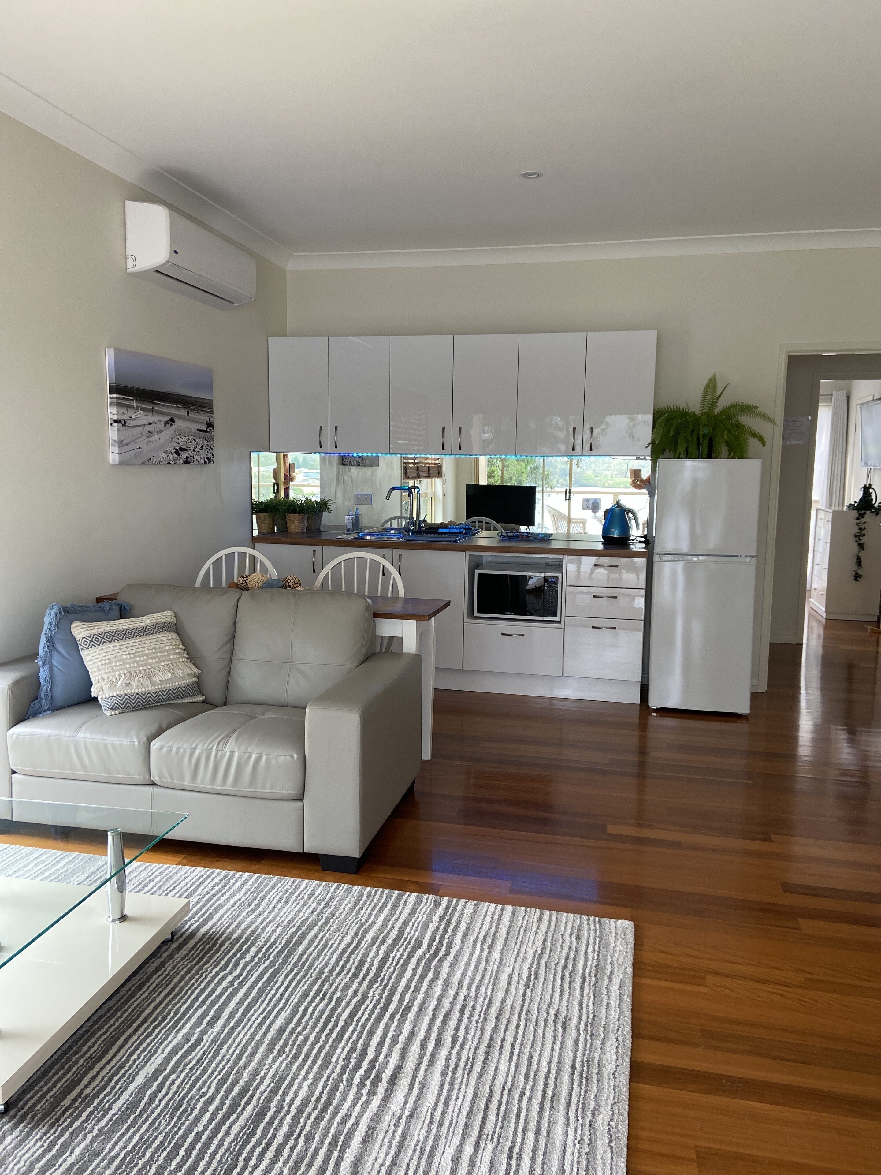 Lakeview Haven at the base of Mt Tambourine  — image 7