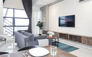 40-inch Smart TV with cable channels, TV