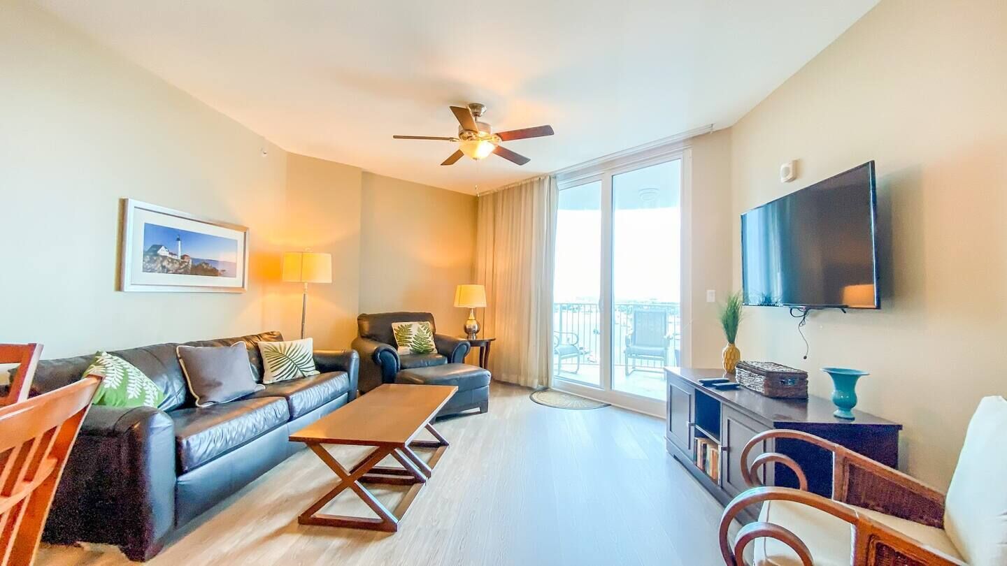 living area | smart tv