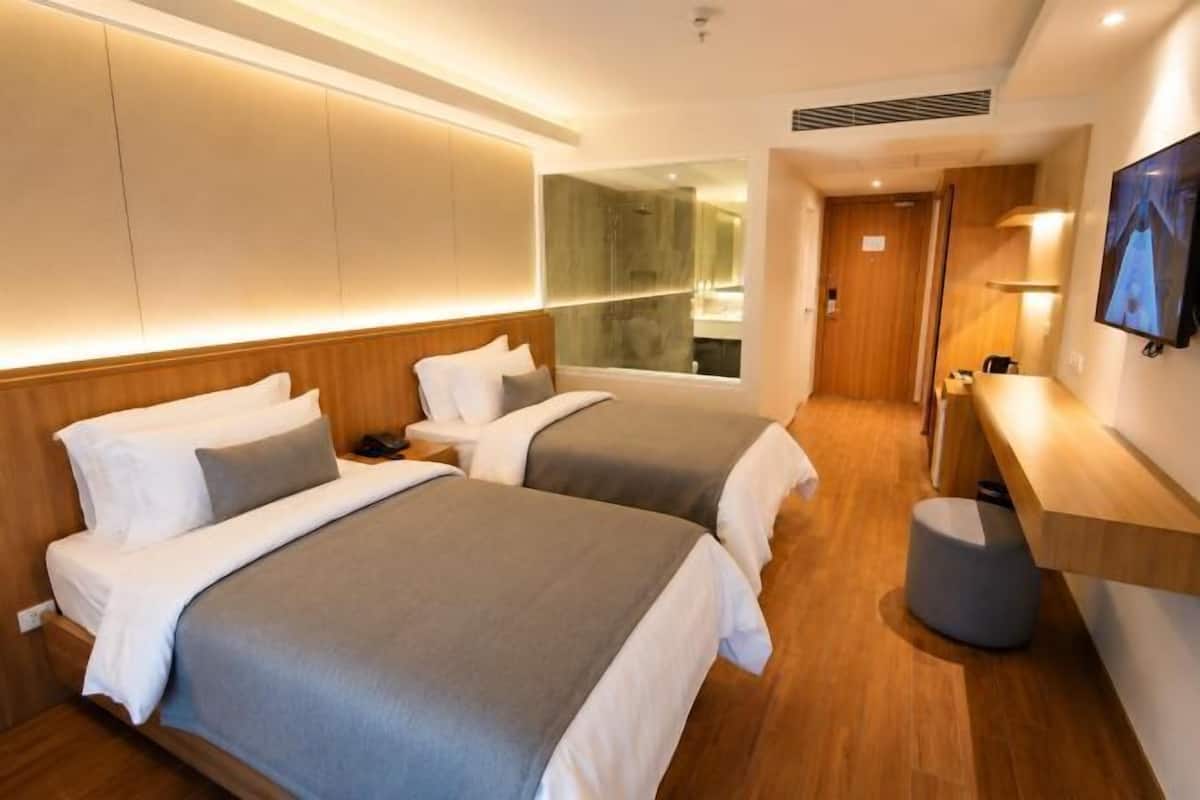 Literie de qualité supérieure, surmatelas, minibar