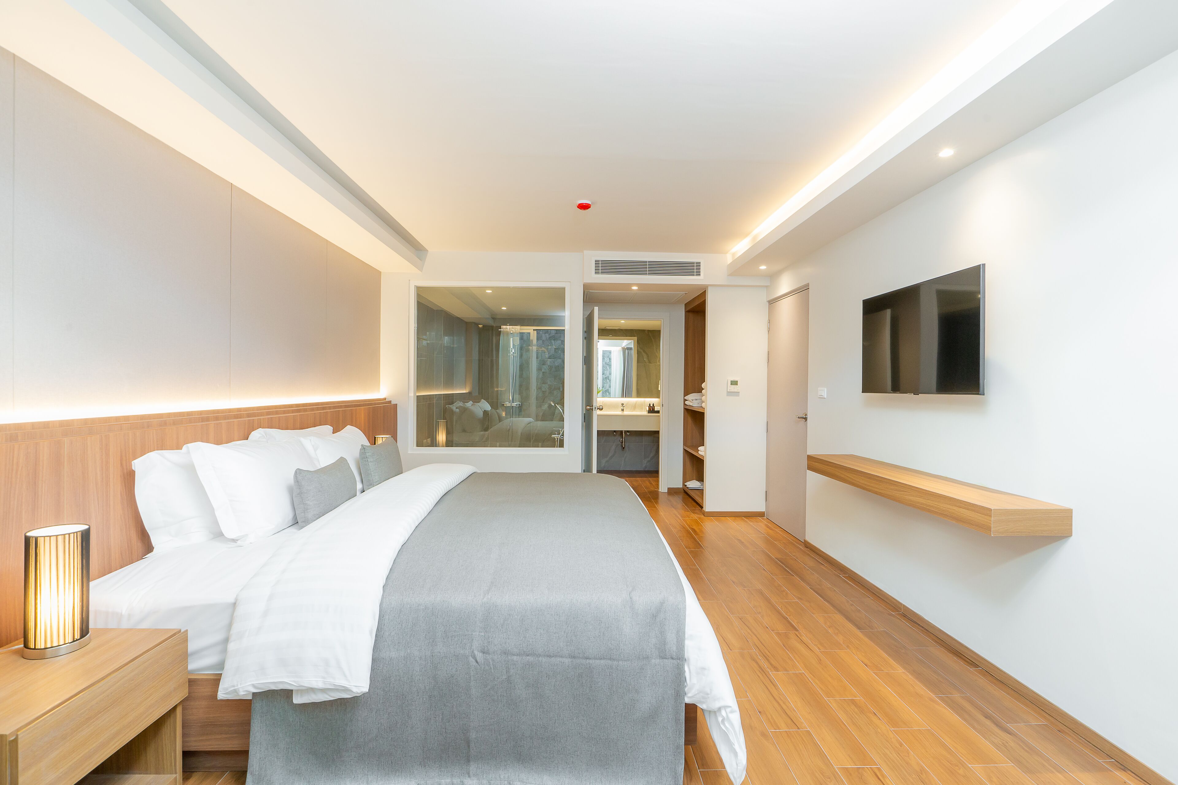 Phòng Suite | Bộ đồ giường cao cấp, minibar, két bảo m  ật tại phòng 