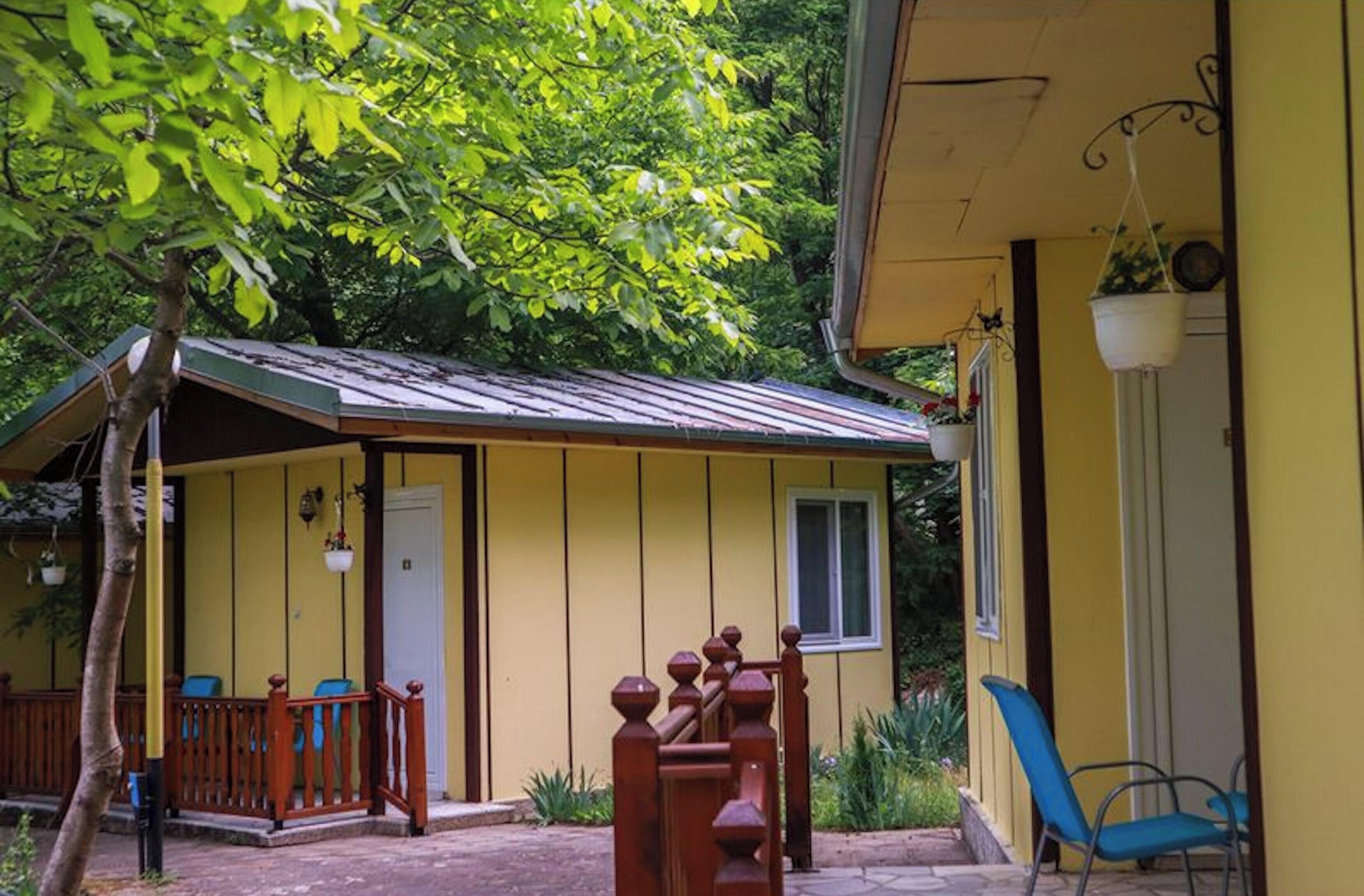Bungalow, 1 soverom, røyk, balkong | Fasade
