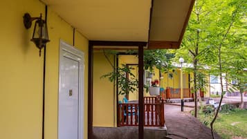 Bungalow, 1 Bedroom, Smoking, Balcony | Terrace/patio