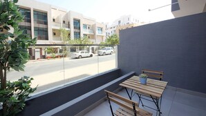 Studio, beberapa kamar, balkon, pemandangan kota | Balkon
