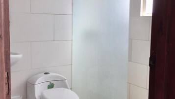 公寓客房, 1 間臥室, 吸煙房, 私人泳池 | 浴室 | 免費盥洗用品