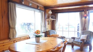 Dining - The Holiday Chalet Getaway in a Private Estate, Pets Allowed (Tellin)