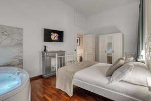 Apartment, 1 Bedroom, Patio | 2 bedrooms, travel crib