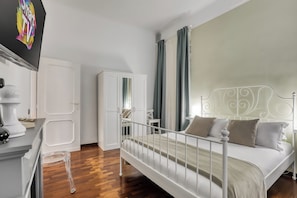 Apartment, 1 Bedroom, Patio