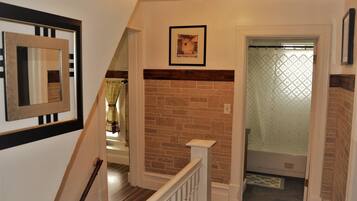 Apartment, 3 Bedrooms, Balcony, Garden View | Interior