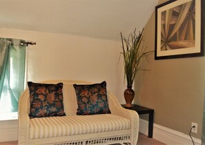 Apartment, 3 Bedrooms, Balcony, Garden View | Interior