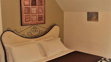 Apartment, 3 Bedrooms, Balcony, Garden View | 3 bedrooms