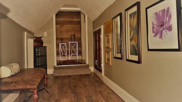 Apartment, 2 Bedrooms, Patio | Interior