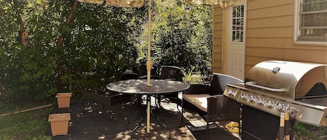 Apartment, 2 Bedrooms, Patio | Property grounds