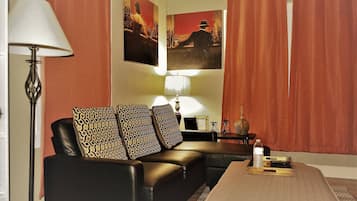 Apartment, 2 Bedrooms, Patio | Living area
