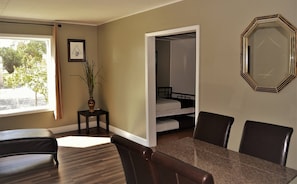 Apartment, 3 Bedrooms, Garden View | Dining - Riverside House - Grand Forks (Grand Forks)
