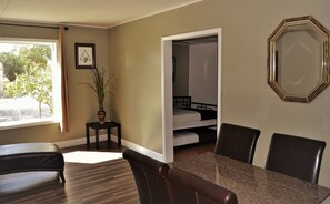 Apartment, 3 Bedrooms, Garden View | 3 bedrooms - Riverside House - Grand Forks (Grand Forks)