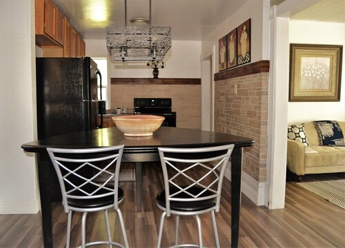 Riverside House - Grand Forks