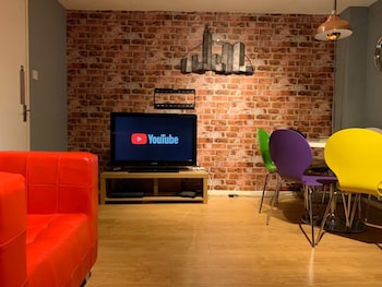 New Cross Mews 4 Bedroom 2 Bathrooms Fast Wifi Parking Sleeps up