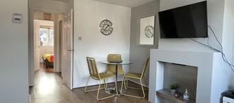 Tividale Mews B69 2 Bed Flat With Garden Parking