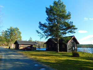 Cabin, 2 Bedrooms, Balcony | Property grounds