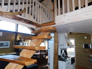 Cabane, 2 chambres, balcon | Cuisine privée | Micro-ondes, plaque de cuisson, cafetière/bouilloire