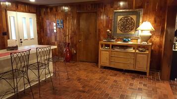 House, 3 Bedrooms | Dining