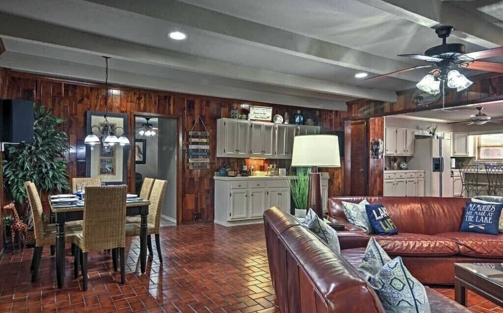 House, 3 Bedrooms | Private kitchen | Fridge, stovetop, coffee/tea maker, electric kettle