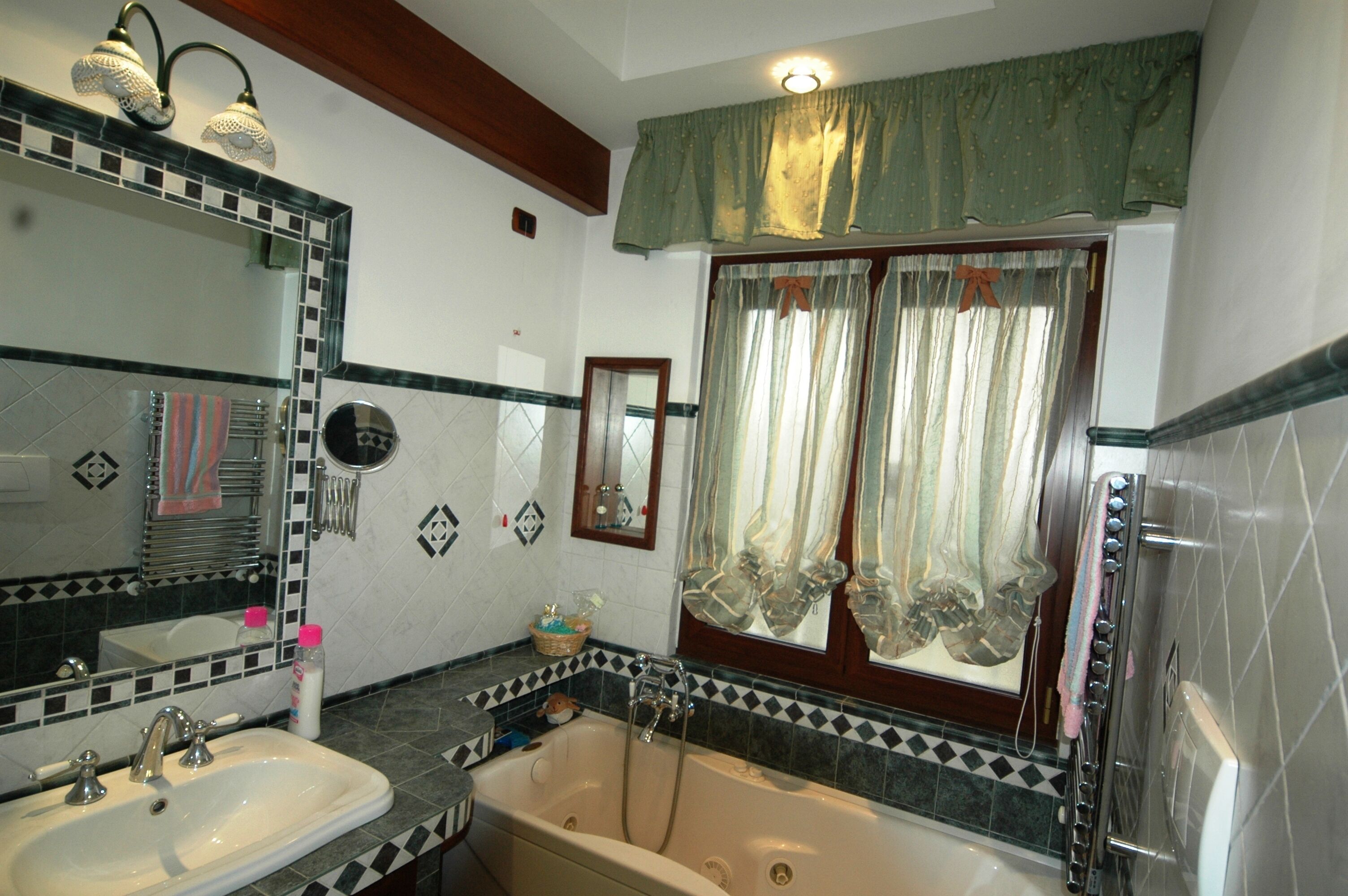 Apartment, 2 Bedrooms, Smoking, Balcony | Bathroom amenities | Hair dryer, bathrobes, towels