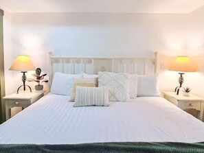 1 slaapkamer, een strijkplank/strijkijzer, gratis wifi, beddengoed