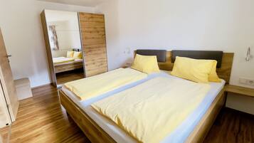 Klassiek appartement, privébadkamer (Dorfapartment) | 1 slaapkamer