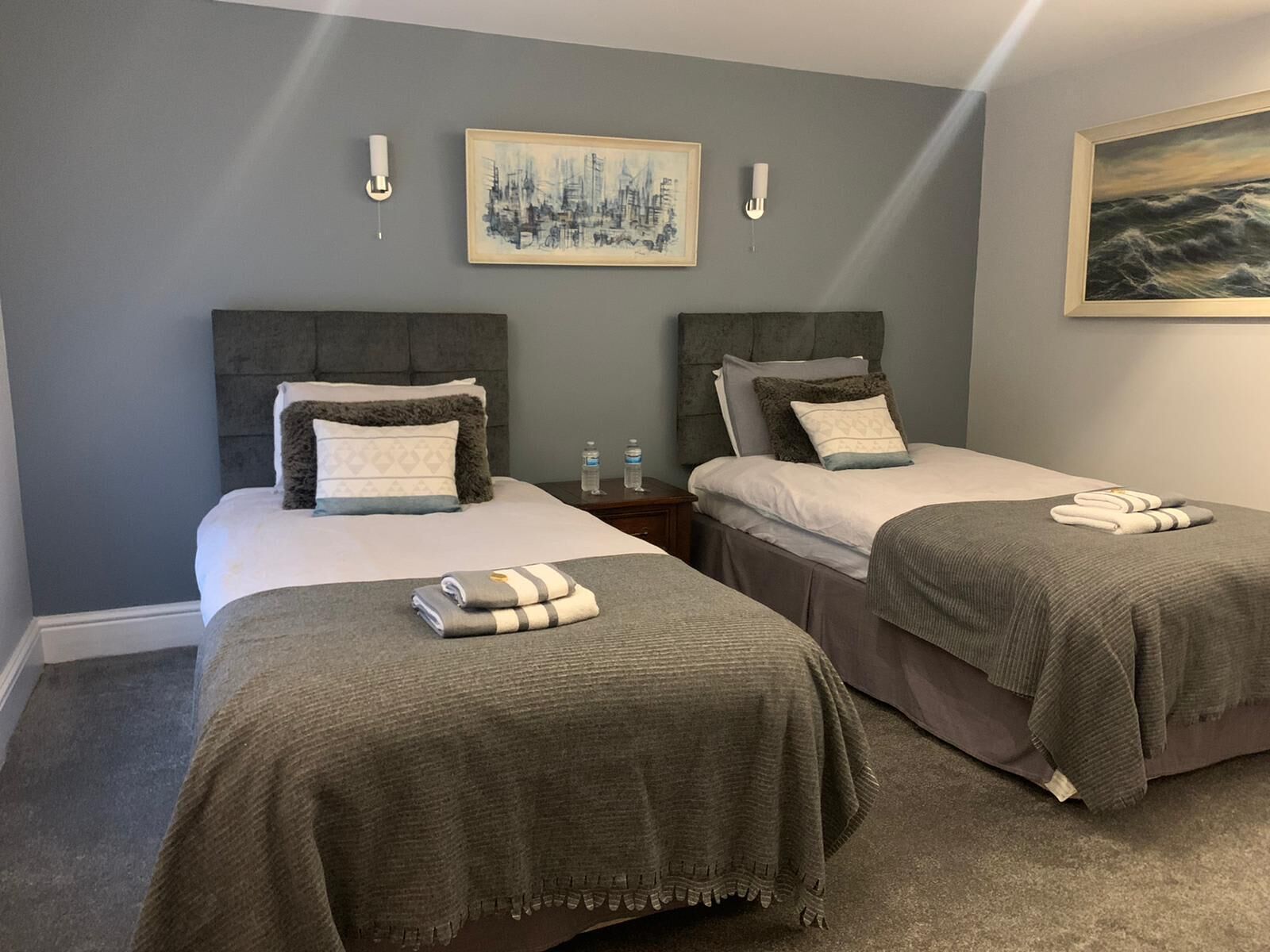 8 dormitorios, tabla de planchar con plancha, wifi y ropa de cama
