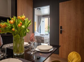 Travel crib, free WiFi, bed sheets - R31 Residence Apartkomplex (Sarvar)