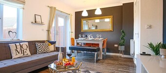 Stylish House - Free Parking, Fast Wifi & SmartTV