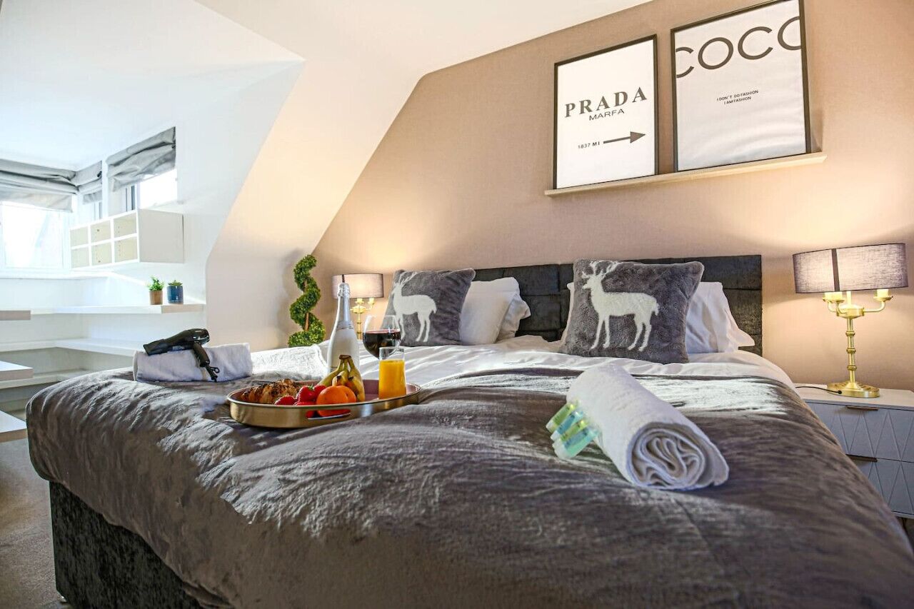 4 habitaciones, escritorio y wifi 