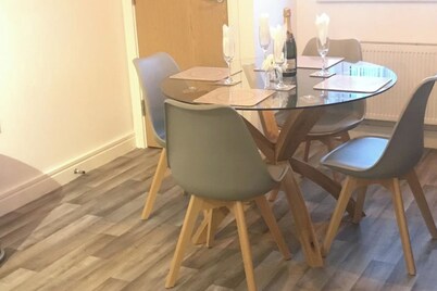 2-bed Apartment Sleeps 4 With Garden