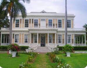 Apartment | Exterior - Yhavarees Comfy Oasis 2-bed Aprt- Central & Secure (Kingston)