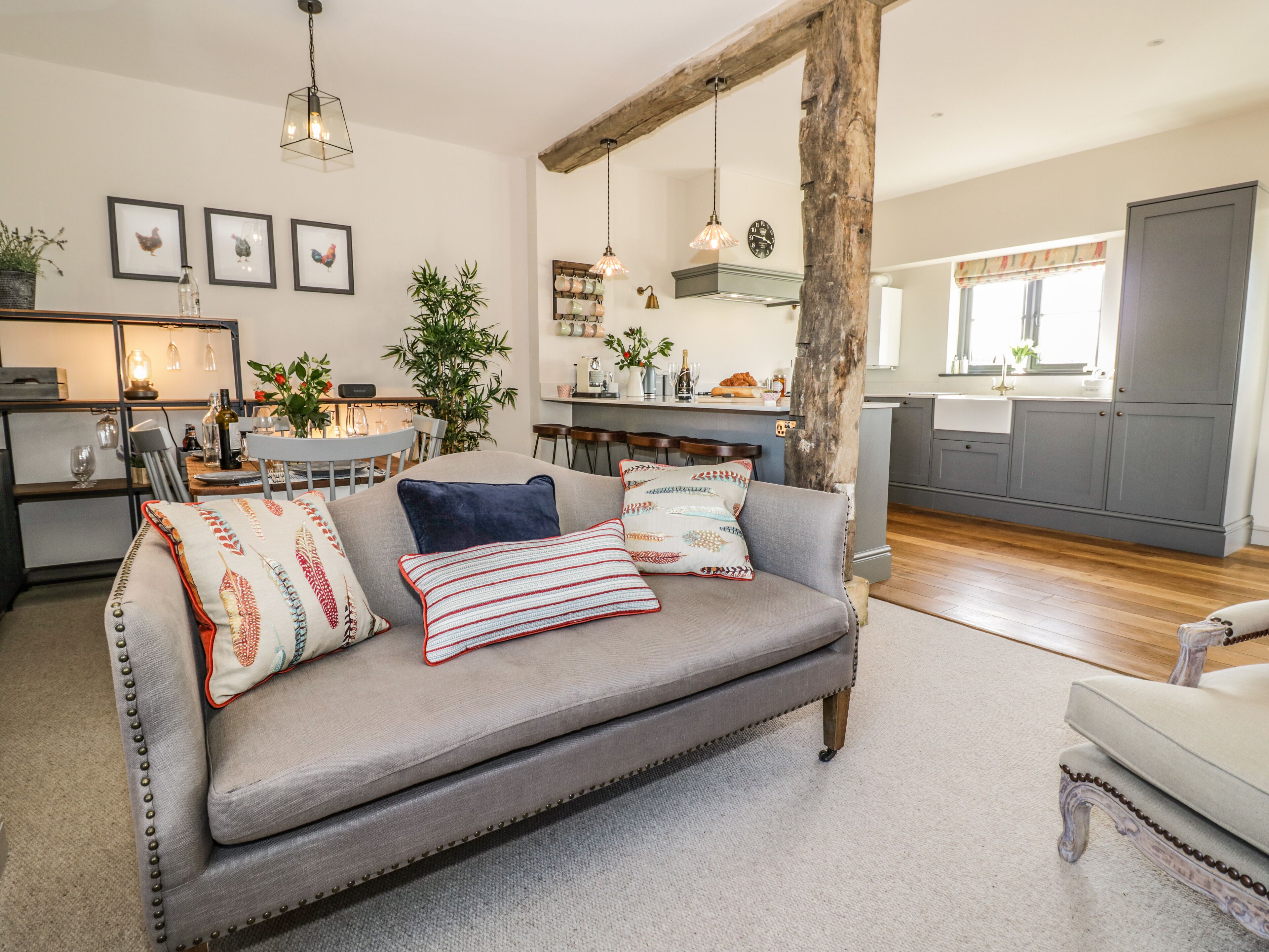 Cottage | Bahagian dalam