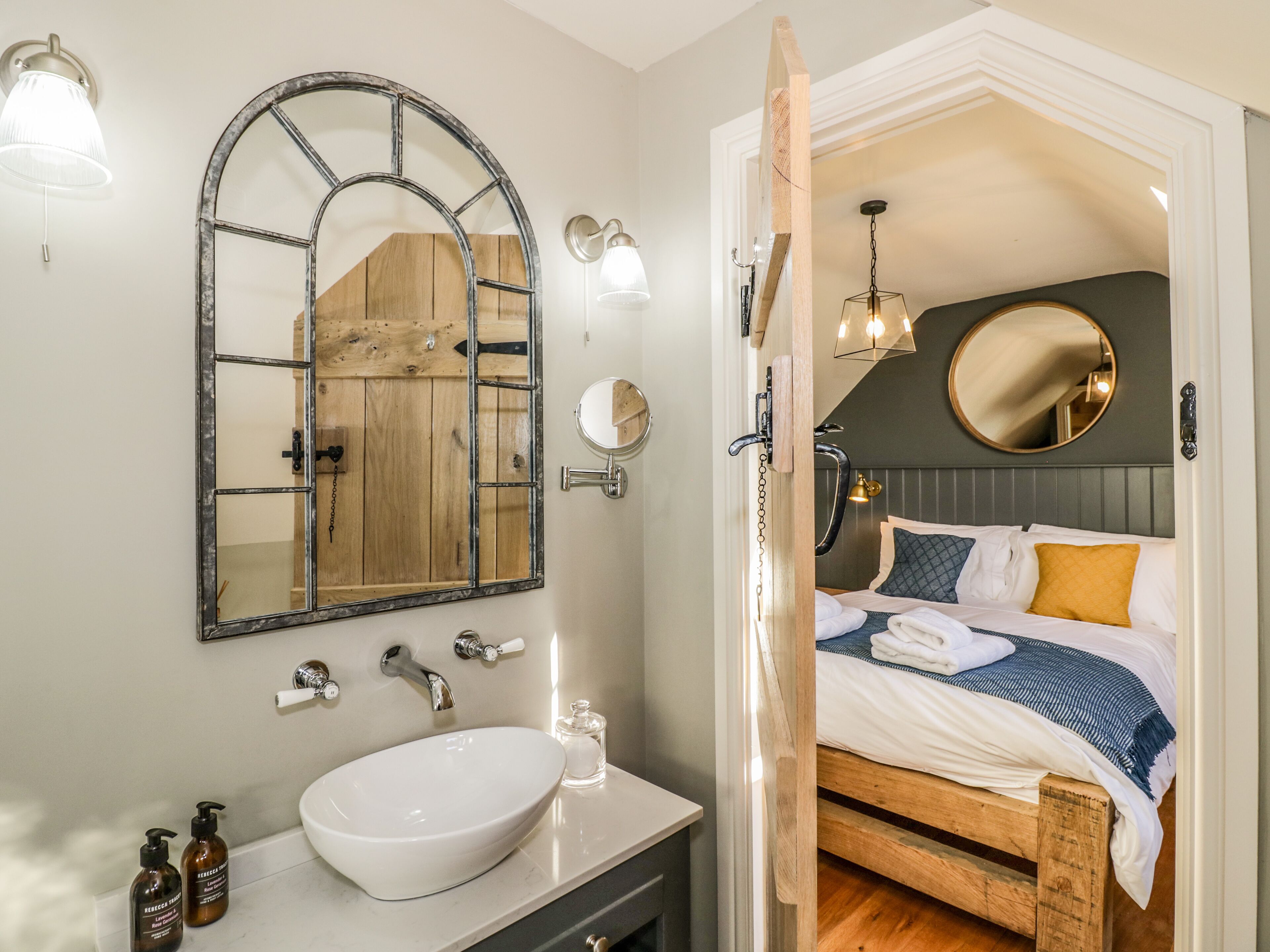Cottage | Interior