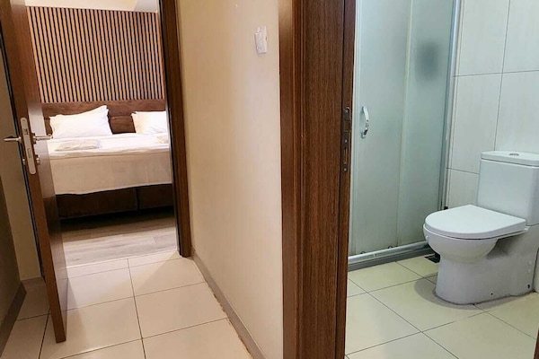 Standard Double Room | Bathroom