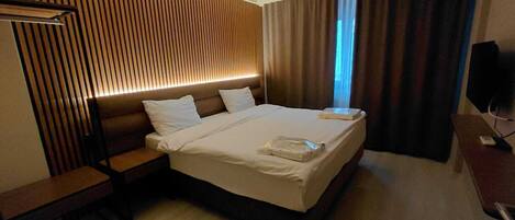 มินิบาร์, เตารีด/โต๊ะรีดผ้า, Wi-Fi ฟรี
