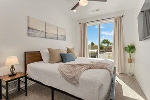 Condo, 3 Bedrooms